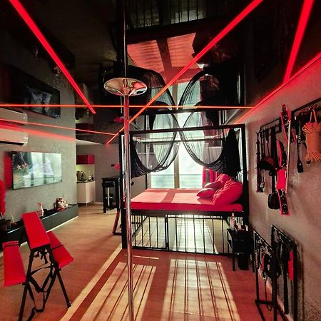 Bdsm Apartman V Bratislave -Adults Only Bratislava Bagian luar foto