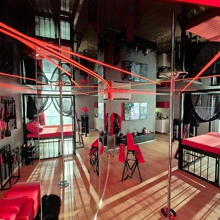 Bdsm Apartman V Bratislave -Adults Only Bratislava Bagian luar foto