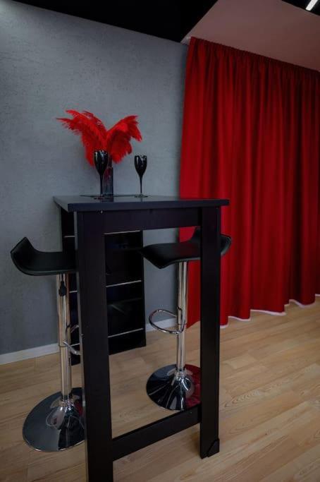 Bdsm Apartman V Bratislave -Adults Only Bratislava Bagian luar foto